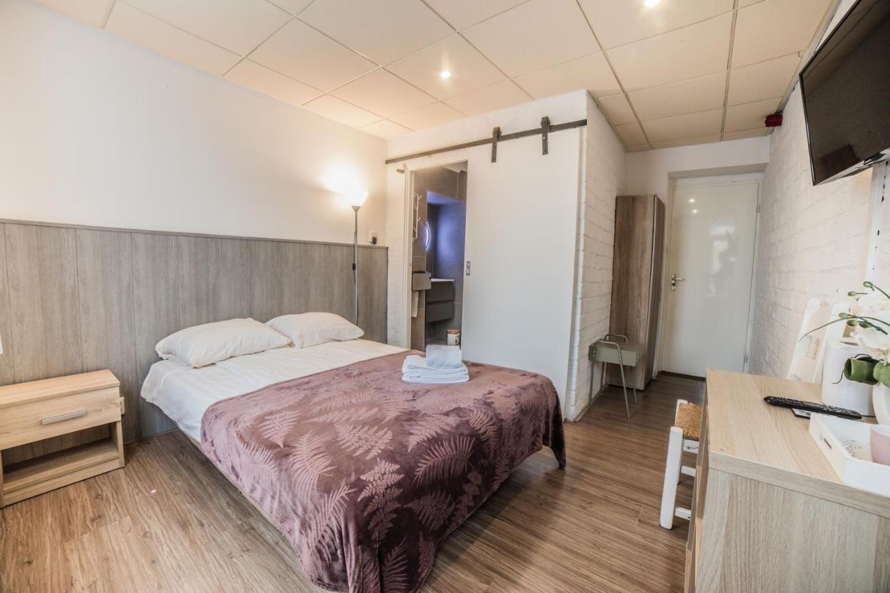 Hotel Le Provencal สเลาส์ ภายนอก รูปภาพ