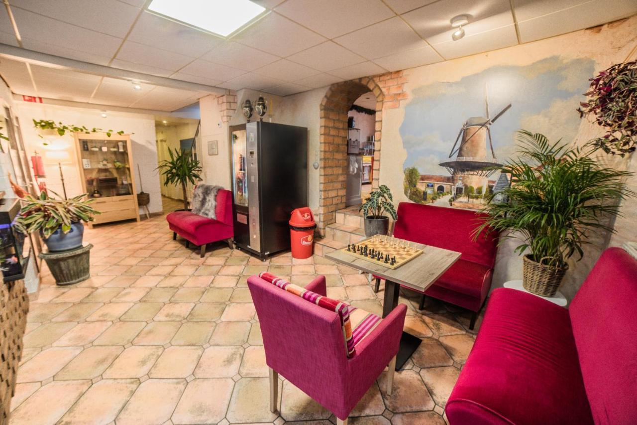 Hotel Le Provencal สเลาส์ ภายนอก รูปภาพ