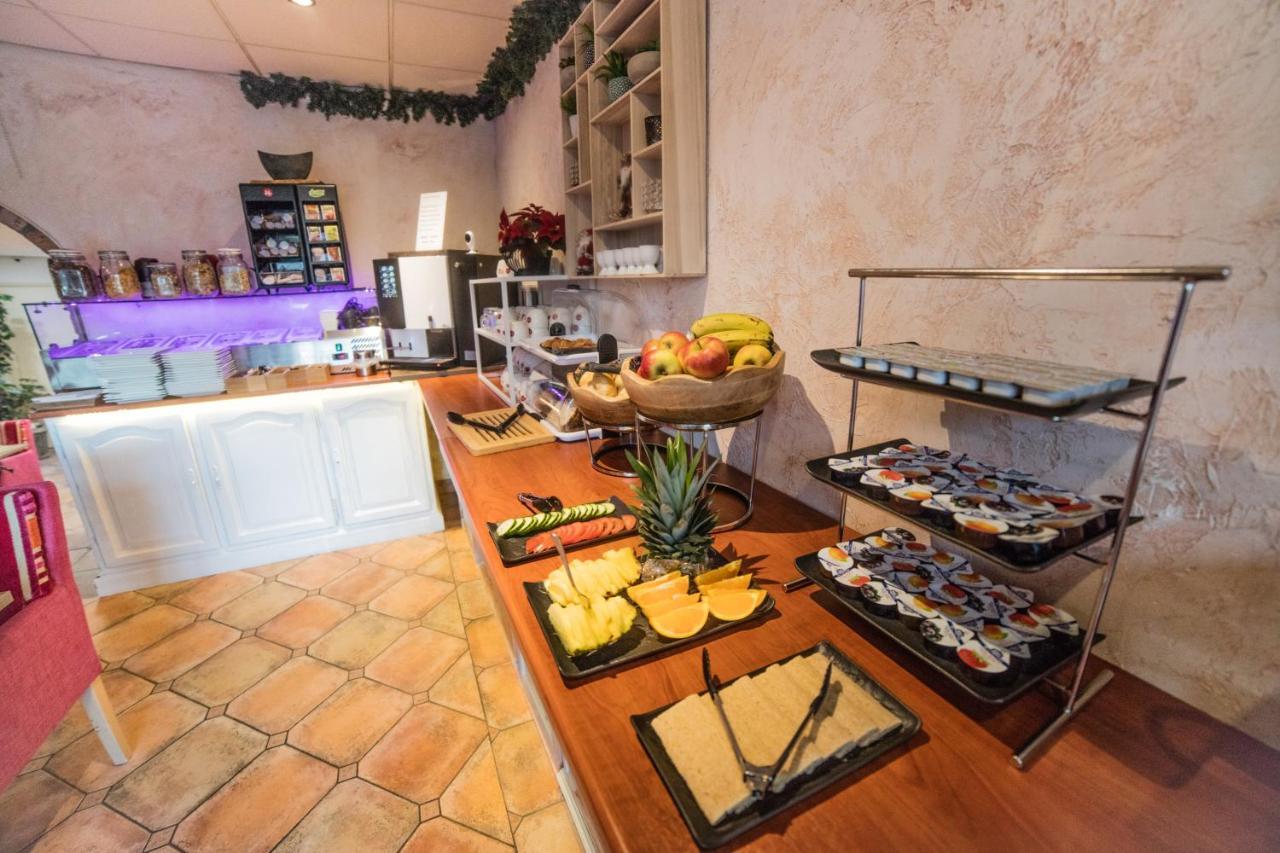 Hotel Le Provencal สเลาส์ ภายนอก รูปภาพ