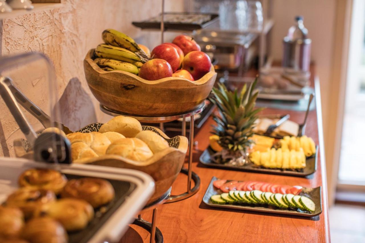 Hotel Le Provencal สเลาส์ ภายนอก รูปภาพ