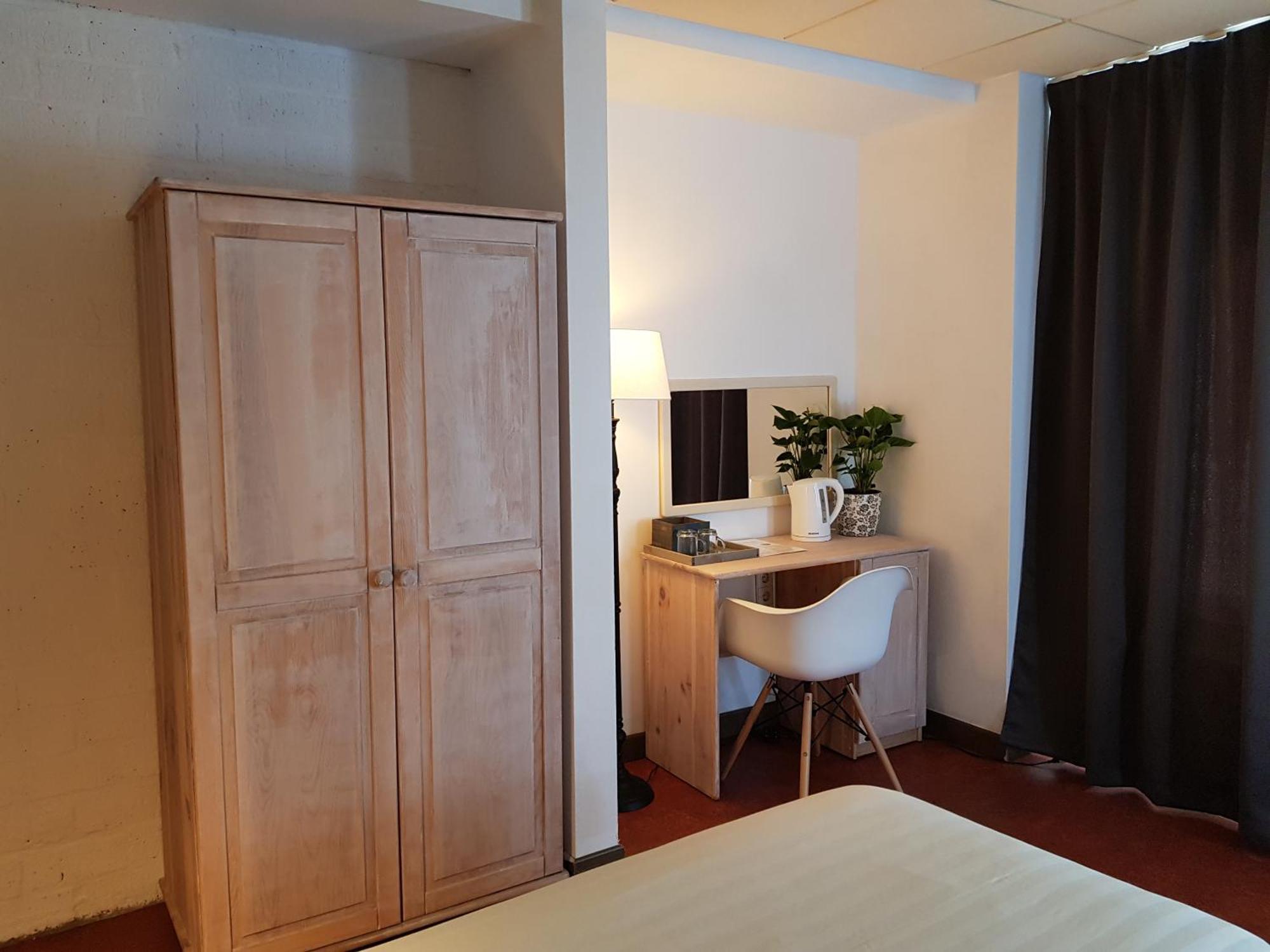 Hotel Le Provencal สเลาส์ ภายนอก รูปภาพ